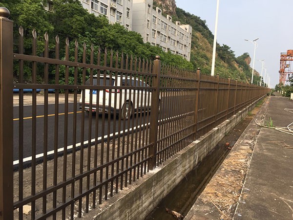 江（jiāng）西省九江市翔升船廠圍牆護欄